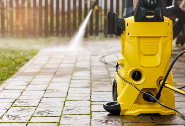 Best Driveway Pressure Washing  in Gra Forks Af, ND